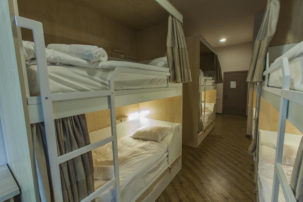 Holiday Hotel & Hostel Erivan Exterior foto