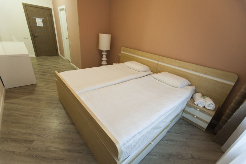 Holiday Hotel & Hostel Erivan Exterior foto