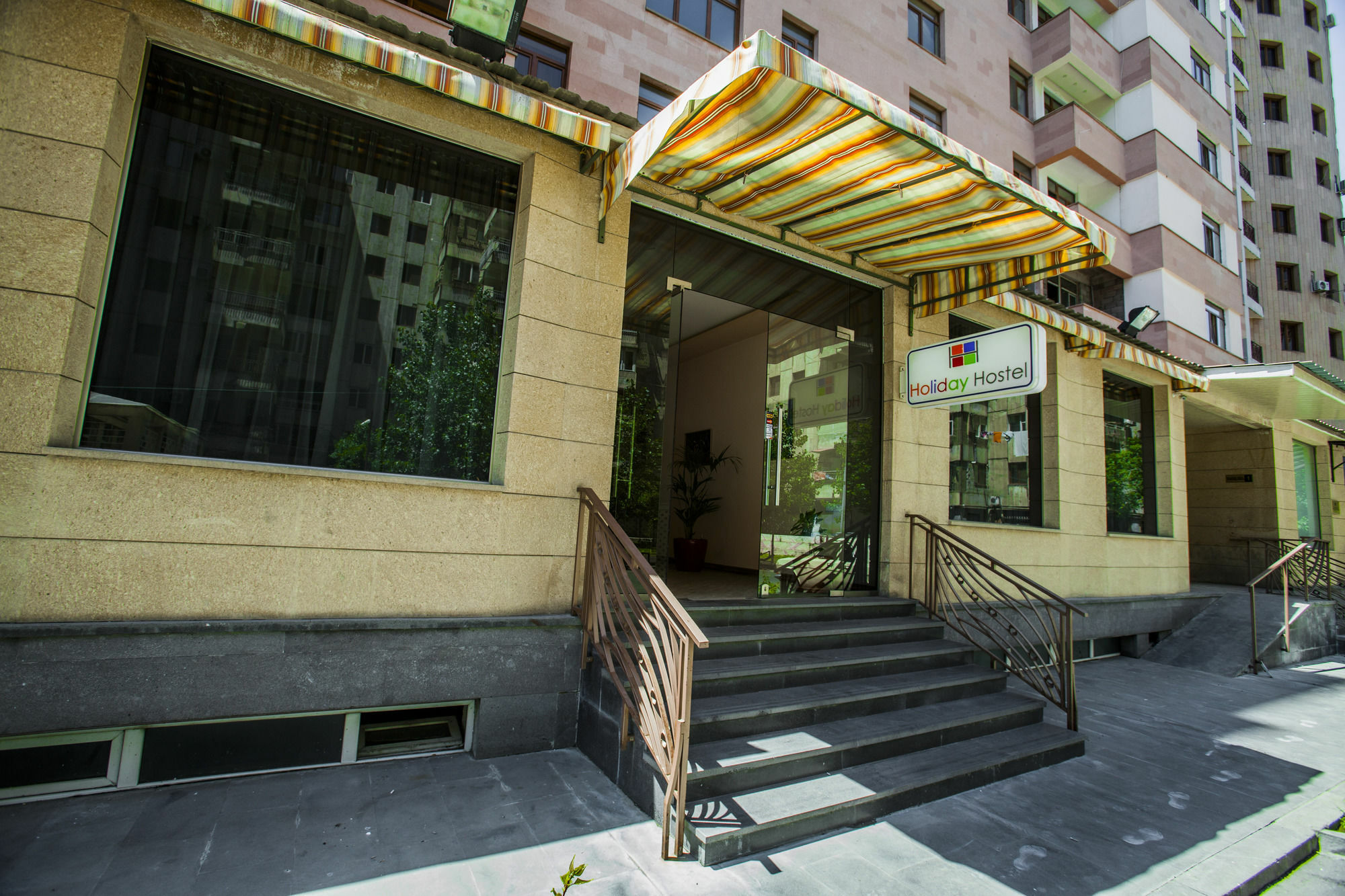 Holiday Hotel & Hostel Erivan Exterior foto